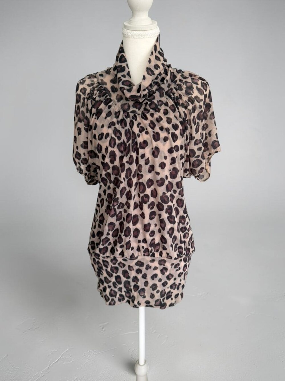 BEBE Animal Print Short Sleeve Top Size XS